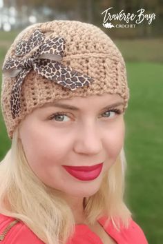 Create this cute crochet ribbon headband with this free pattern!