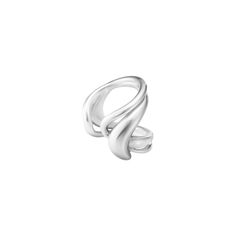 Referencing the organic shapes and daring look of the Arc collection, this open ring is a bold addition to any ensemble. Designed by the Georg Jensen Design Studio, the piece features silver swirls that wrap around the finger, giving life to a ring like no other. Unusual Rings Silver, Organic Shape Jewelry, Unusual Rings, Swirl Ring, Design Studios, Exclusive Jewelry, Georg Jensen, Ring Size Guide, Open Ring