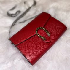 Authentic Gucci Leather Red Crossbody. Good Condition, Like New. No Damage. Preloved Silver Strap Textured Tiger Head In Gold 7.75”W X 5.5”H X 1.5”D Drop Strap 23” Dust Bag Negotiable Gucci Vintage Bag, Gucci Crossbody Bag, Gucci Purse, Red Crossbody, Vintage Crossbody Bag, Bags Gucci, Gucci Crossbody, Gucci Monogram, Tiger Head