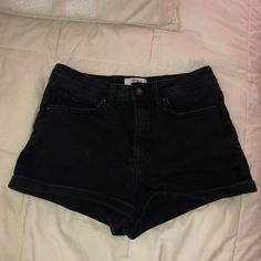 Never Worn Before Black Jean Shorts From Forever 21. A Bit High Waisted And Super Stretchy. Size 25 But Can Definitely Fit A Size 24 Or 26. Cheap Black Bottoms With Built-in Shorts, Black Shorts Jeans, Forever 21 Black Bottoms With Built-in Shorts, Forever 21 High Waist Black Shorts, Forever 21 Black Shorts For Night Out, Black Short Jeans, Sock Outfits, Body Outfit, Black Jean Shorts