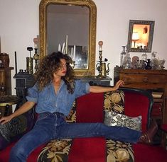 70s Curly Hair, Rockstar Outfits, Outfits 70s, Outfits Jeans, Look Jean, Fashion Attire, Home Style, French Girl, Spring 2024