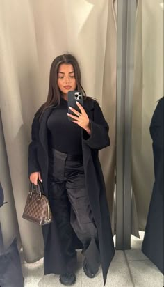 Baddie Luxury Outfits, Dubai Fits, Lazy Fall Outfits, Casual Outfit Inspiration, Trending Pins, Modesty Fashion, Neue Outfits, Stylish Work Outfits