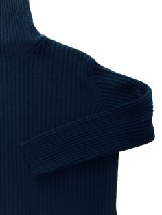 Our cashmere turtleneck is designed in a magical one-size-fits-most slouchy silhouette that looks terrific on everyone. Made in Hardwick, Scotland with 2-ply cashmere yarn from Todd and Duncan mill, the world's leading producer of heirloom quality cashmere yarn operating since 1857. Designed in a modern boxy shape with a flattering all over rib. A sweater that is sure to become a favorite and intended to be passed down to future wearers. Color: Black Turtleneck 100% Cashmere One size Made in Sco Luxury Black Cashmere Turtleneck, Black Cashmere Turtleneck, Cashmere Yarn, Cashmere Turtleneck, Black Turtleneck, Turtleneck Sweater, Black Sweaters, Scotland, That Look