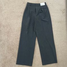 Brand New, Never Worn Uniqlo Pants That Are Always Sold Out On Their Website. Tag Is Still Attached Color Is Gray Xs Waist 24-25 Inches Elegant Uniqlo Bottoms For Spring, Fitted Uniqlo Bottoms For Fall, Uniqlo Fitted Casual Bottoms, Casual Uniqlo Trousers, Brown Lounge Pants, Pleated Wide Pants, Linen Capri Pants, Uniqlo Pants, Wide Trousers