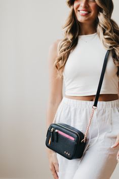 The Clarity Crossbody Bag is a must have to add to your closet! It is simple yet classy, and has the perfect pop of color. Available in both black and cream! Chic Crossbody Bag, Black Cross Body Bag, Bag Organization, White Bag, Scrunchies, Leather Crossbody, Zipper Pocket