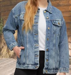 This is a great women's cat jean jacket. Your favorite lightweight cotton denim jacket for cool mornings and evenings. This Western-style painting of two cats sleeping together is so unique and the perfect gift for a hard-to-buy mom or wife. The ability to print on denim is brand new so you will not find anything like right now. So unusual, so cute, and so YOU! Ladies, choose from women's or men's sizes for an oversized boyfriend look. Find all-horse theme DENIM Jackets here: www.horseplaythread Horses Theme, Blue Jean Jacket, Orange Tabby Cats, Orange Tabby, Great Women, Instagram Outfits, Denim Wash, Jean Jacket, Western Fashion