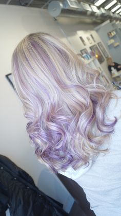 Lavender Blonde, Purple Highlights Blonde Hair, Lavender Highlights, Purple Hair Highlights, Beige Blond, Purple Highlights, Lilac Hair, Dirty Blonde Hair