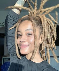 Flips Hair, Healthy Body And Mind, Hair Locs, Dip Dye Hair, Dreads Girl