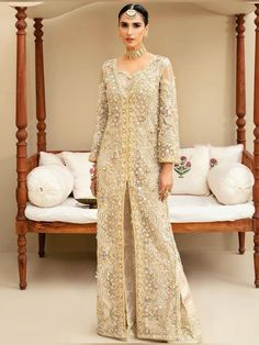 Pakistani Clothes Online, Pakistani Designer Clothes, Luxury Wear, Pakistani Bridal Dresses, Sleeveless Dresses, Special Dresses, Pakistani Designers, Luxury Bridal, Pakistani Bridal