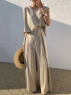 Oversize Outfits, Oversized Clothes, Mid Waist Pants, Sleeveless Suit, Linen Fashion, Elegante Casual, Long Trousers, Look Casual, Women Set