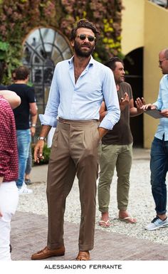 Men In Suits Classy, Italian Mens Fashion, Classy Suits, Mens Lifestyle, Brown Pants, Mens Fashion Suits, Summer Outfits Men, 가을 패션