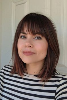 40+ Chic Shoulder-Length Hair Ideas To Refresh Your Look This Year - Flo's Blog Shoulder Length Layered, Choppy Bangs, Shoulder Length Bob, Shaggy Haircuts, Straight Bangs, Long Bob Haircuts, Shoulder Hair, Longer Hair, Shoulder Length Hair Cuts