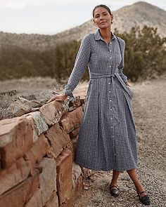 Organic-Cotton Flannel Midi Dress Classic Modest Dress, Fall Shirt Dress, Classy Womens Outfit, Linen Clothing For Women, Soft Winter Outfits, Grandma Style Outfits, Old Fashioned Dresses, Classy Casual Style, Joanna Gaines Style Clothes