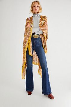 Eclectic Fashion Style, Magic Dance, Looks Jeans, Kimono Outfit, Estilo Hippie, Hippy Chic, Boho Style Outfits, Look Retro, Boho Chic Outfits