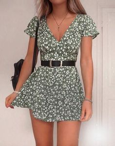 Spring Outfits Boho, Floral Field, Teenage Outfits, Summer Outfits For Teens, Outfits Dress, Outfit Trends, Trend Fashion, Cute Summer Outfits, Outfits Casual