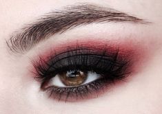 Black Eyeshadow Looks For Hooded Eyes, Gothic Eye Makeup Hooded Eyes, Formal Gothic Makeup, Gothic Formal Makeup, Subtle Gothic Makeup, Goth Formal Makeup, Vampy Eyeshadow, Vampy Makeup Looks, Burgundy Smokey Eye