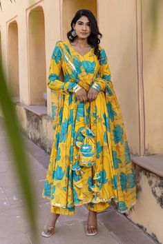 Shop for Pomcha Jaipur Yellow Muslin Carnation Floral Print Anarkali Pant Set for Women Online at Aza Fashions Gold Lehenga Bridal, Frock Suit Anarkali, Cotton Anarkali Suits, Velvet Suit Design, Off White Saree, Designer Sarees Wedding, Cotton Anarkali, Designer Bridal Lehenga, Anarkali Kurti