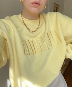 Yellow mood Looks Pinterest, Yellow Fits, Yellow Sweatshirt, Yellow Aesthetic, Pastel Yellow, Yellow Fashion, Mellow Yellow