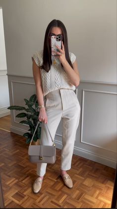 Sweater Outfits Office Wear, Zara Trousers Outfit Casual, Stylish Doctor Outfits, Outfits For Doctors, Doctor Outfit Women, Viral Makeup, Outfit Ideas 2023, Doctor Outfit, Smart Casual Work Outfit