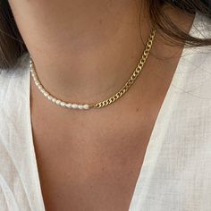 Gold Minimalist Pearl Necklace For Layering, Minimalist Gold Pearl Necklace For Layering, Minimalist Pearl Chain Necklace For Layering, Trendy Gold Pearl Necklace For Everyday, Minimalist Layering Pearl Chain Necklace, Trendy Gold Pearl Chain Choker, Trendy Gold Choker With Pearl Chain, Chic Gold Pearl Chain Choker, Dainty Pearl Chain Necklace For Layering