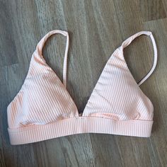 Excellent Condition! New Without Tags! Cute Bikinis Pink, Summer Bikinis Orange, Beachy Pink Swimwear, Bra Friendly, Roxy Swimsuit, Pretty Swimsuits, Roxy Swimwear Bikinis, Summer Wishlist, Roxy Women, Reversible Bikinis