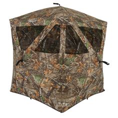 an image of a hunting blind with treestand on it's sides and the top half open