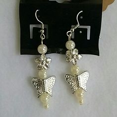 New With Tags These Custom Handmade White And Silver Beaded Hook Earrings With Butterflies And Flowers Hang 2 Inches Long. Made With Acrylic Beads To Keep Them Lightweight. White Beaded Butterfly-shaped Jewelry, White Beaded Butterfly Shaped Jewelry, White Beaded Butterfly Jewelry, Adjustable White Pearl Earrings For Party, Adjustable White Beaded Pearl Earrings, Butterfly White, Silver Circle Earrings, Jewelry Butterfly, Butterflies And Flowers