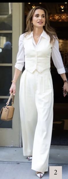 White Waistcoat Outfit, Waistcoat Outfit, Queen Rania, Classy Work Outfits, Stylish Work Outfits, Easy Trendy Outfits, Fashion Mistakes, Fashion Design Clothes, Formal Outfit