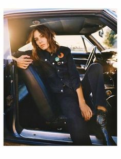 Alexa Chung Denim, Alexa Chung Hair, Alexa Chung Style, Fashion Gone Rouge, Corduroy Jeans, Ag Jeans, Denim Trends, Denim Branding, Alexa Chung