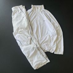 Vintage Tracksuit Outfit, Lebanon Outfits, Nike Tracksuits, Y2k Tracksuit, Nike Trackpants, Track Suits Women, Vintage Tracksuit, White Tracksuit, Tracksuit Outfit