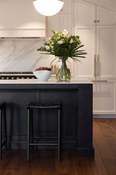 the next chapter — Mooi Design Kichen Design, Greige Kitchen, Traditional Kitchen Island, Hamptons Style Homes, Black Island, Black Kitchen Island, Villa Style, Modern Layout, River Road