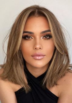 Hair Color Caramel, Layered Haircuts For Medium Hair, Haircuts For Medium Hair, Hair Color And Cut, Short Hairstyle, Trending Haircuts, Mid Length Hair, Spring Hairstyles