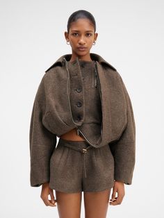 LE MANTEAU FELTRO Trend Fashion, 가을 패션, Aesthetic Fashion, Outlander, Classy Outfits, Fashion Inspo Outfits, Fashion Blog, New Fashion