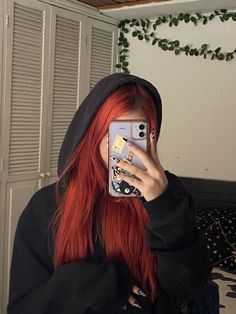 Red Hair Mirror Selfie, Orange Brown Hair, Hair Mirror, Black Red Hair, Red Hair Woman, Long Red Hair, Girls With Red Hair