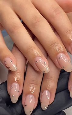 Trendy Products, Nails Design With Rhinestones, Casual Nails, Glow Nails, French Acrylic Nails, Classy Acrylic Nails, Spring Mood, Soft Nails, Sparkle Nails