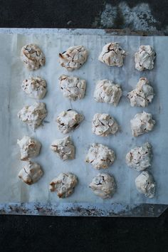 the doughnuts are ready to be baked on the baking sheet