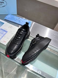 Size: 35-47 It comes with Dust box, Care manual, Tag, and Paper bag.Size Guide: High-end Leather Low-top Sneakers, Louis Vuitton Boots, Louis Vuitton Sandals, Women Sneakers, Childrens Shoes, Luxury Shoes, Womens Sneakers, Size Guide, Casual Shoes