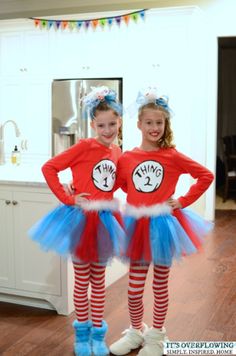 Thing 1 And Thing 2 Shirts, Cat In The Hat Costume, Friend Halloween Costumes, Book Parade, Best Friend Halloween, Best Friend Costumes