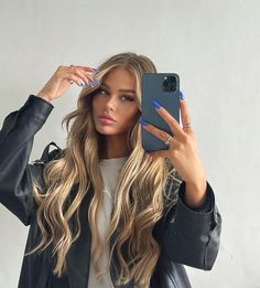 Bellami Hair Extensions Hot Toffee Blonde, Bombshell Hair, Light Blonde Hair, Blonde Hair Inspiration, Blonde Hair Looks, Long Blonde, Long Blonde Hair