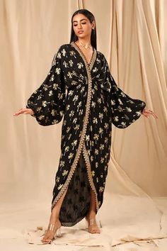 Shop for Masaba Black Crepe Coco Print Kaftan for Women Online at Aza Fashions Caribbean Fashion, Kaftan For Women, Black Kaftan, Short Kaftan, Long Kaftan, Draped Skirt, Lakme Fashion Week, Floral Print Shorts, Pant Set