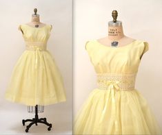 Vintage 1950s Dresses Parties, 50s Party Dress, Dapper Day Outfits, Crinoline Dress, 50s Party, Vintage Prom Dress, Vintage Bridesmaid Dresses, Vintage Bridesmaids, Vintage Prom