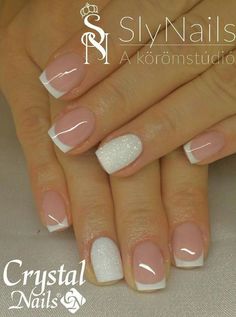 French Gelish Nails, Short Nail French Manicure, French Nails Cortas, Short Nails French Manicure, Nails Novia, French Tip Wedding Nails, Different French Manicure Ideas, Dip Powder On Natural Nails, Fancy French Manicure