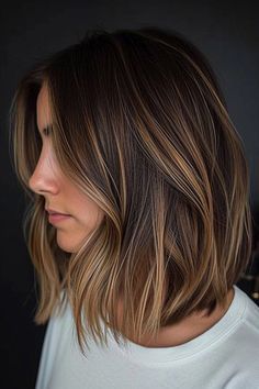 Short Fall Balayage Hair, Long Bob Caramel Balayage, Shoulder Length Brown Balayage, Straight Bob Balayage, Slight Balayage On Brown Hair, Types Of Highlights For Hair Brunettes, Caramel Balayage On Dark Hair Straight, Shoulder Length Balayage Hair, Balayage Fine Hair