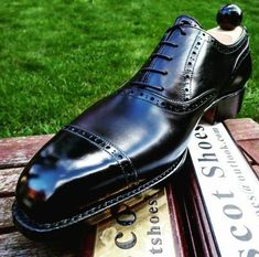 Men Classic New Black Calf Dress Lace up Shoes on Storenvy Finsbury Shoes, Best Sandals For Men, Ascot Shoes, Quality Leather Boots, Gentleman Shoes, Custom Design Shoes, Bespoke Shoes, Best Shoes For Men, Handmade Leather Shoes