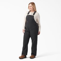 Move freely throughout your workday without sacrificing durability or functionality. Made with reinforced double stitching, these overalls are crafted to last, and the relaxed fit and soft feel allow you to move all day in comfort. Ample pockets and tool loops keep everything safe and easy to access. Dickies Jumpsuit, Olive Green Jumpsuit, Workwear Overalls, Vintage Overalls, Coverall Jumpsuit, Olive Green Shorts, Dickies Women, Dickies Pants, Short Sleeve Jumpsuits