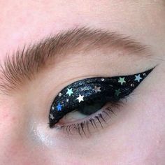 Concealer Eyes, Dramatic Cat Eye, Glitter Eyebrows, Dramatic Cat, Hd Concealer, Fallen Star, Make Up Inspiration, Cat Eye Makeup, Kesha