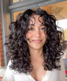 Rezolites Curly Hair, Curly Oval Haircut, Short Layers Curly Hair Long, Mid Length Curly Hair With Face Framing, Shorter Haircuts For Curly Hair, Short Layers Medium Length Curly Hair, Curly Layered Haircuts Mid Length, Heart Shape Curly Haircut, Dark Brown Highlights Curly Hair