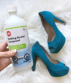 How to Stretch Shoes with Rubbing Alcohol #stretchingshoes Shoe Stretching Diy, How To Make Shoes Bigger, Stretch Shoes Out, Stretching Shoes How To, How To Stretch Out Shoes, Stretch Out Shoes, Stretching Shoes, Shoe Tips, Stretch Shoes