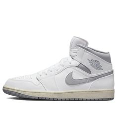 Air Jordan Outfit Women, Jordan Outfit Women, Jordan 1 Off White, Air Jordan Outfit, Air Jordan 1 Shoes, Jordan 1 Shoes, Retro Basketball Shoes, Wings Logo, Nike Air Jordan 1