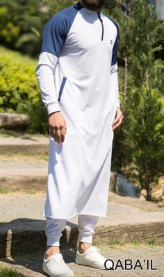 Jubba Pattern, New Latest Kurta Pattern For Men, Jubbah Men, Thobes Men, Kurta Fashion, Latest Kurta Designs, Gents Wear, Business Casual Attire For Men, Arab Men Fashion